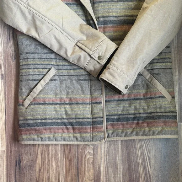 Patagonia Women’s Out Yonder Coat - Picture 4 of 6